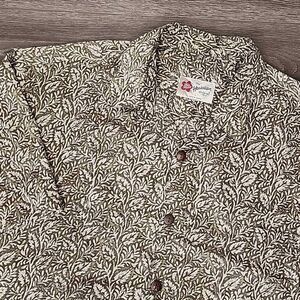 Hilo Hattie Men's Large Hawaiian Shirt Short-Sleeve Button-Down‎ Green & Tan